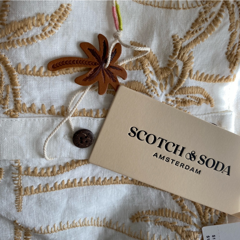 Anthropologie Scotch & Soda Cropped Scoop-Neck Buttondown - Picture 3 of 7